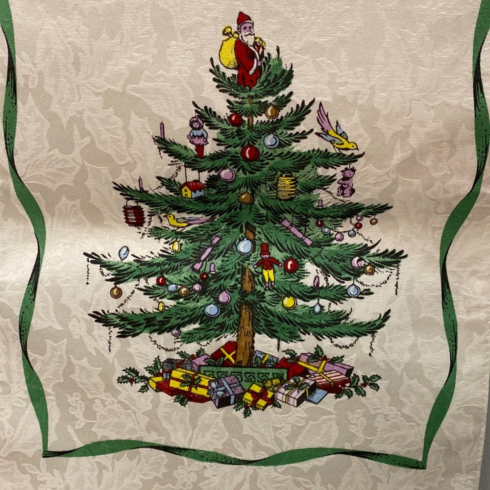Spode Christmas Tree Table Runner - Picture 2 of 10